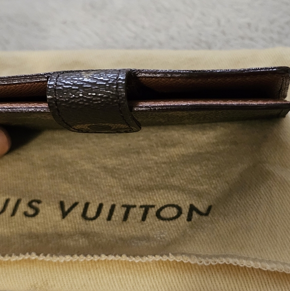 ❣️Louis Vuitton Monogram Card Case❣️ - Picture 7 of 15